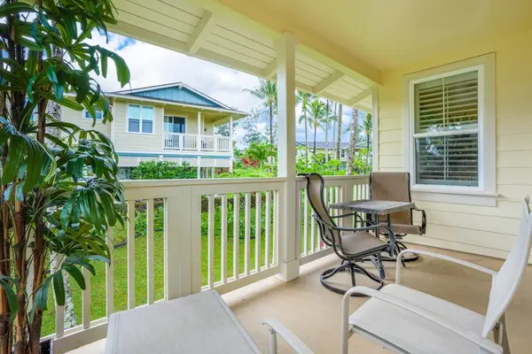 Enjoy the lush tropical foliage on your private lanai.