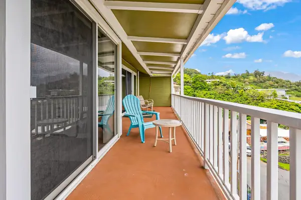 Enjoy peaceful coffee moments in the welcoming outdoor space