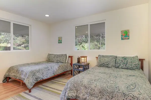 Dual Bed Guest Room Ideal for Families or Groups