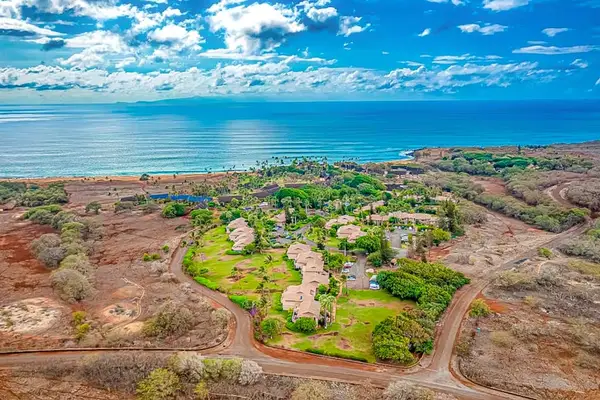Discover the nearby shoreline with soft sands and stunning ocean views throughout