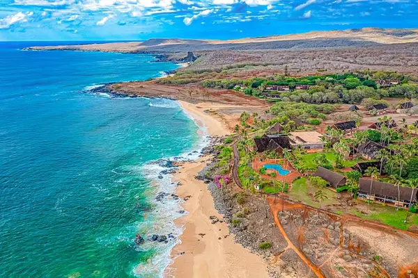 Enjoy easy access to the scenic shore for unforgettable island adventures together