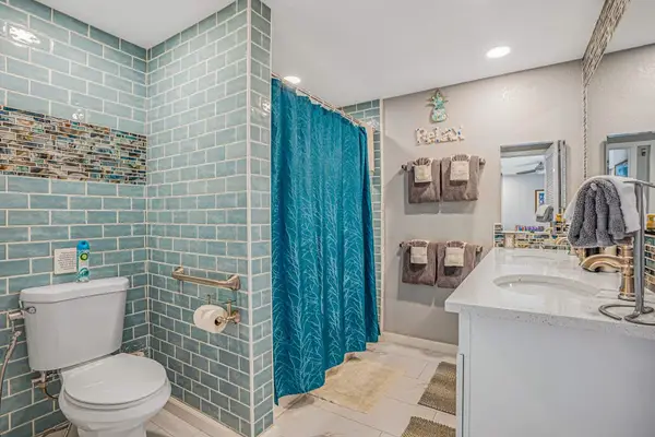 Spa Inspired Full Bathroom Retreat