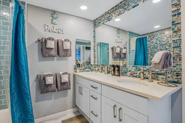 Spa Inspired Modern Bathroom Retreat