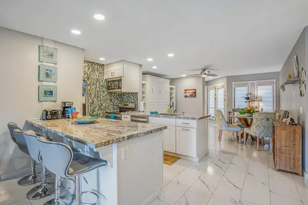 Bright Modern Kitchen With Breakfast Bar