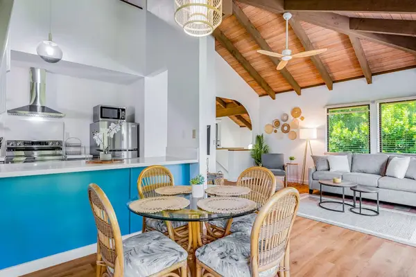 Bright Dining Room With Island Style