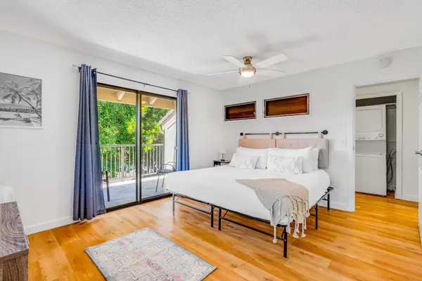Spacious Loft Bedroom Getaway