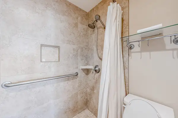 Bright Bathroom with Modern Comfort