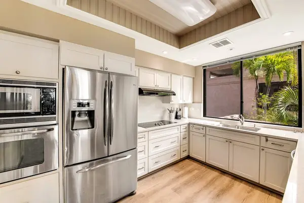Bright Gourmet Kitchen With Premium Appliances