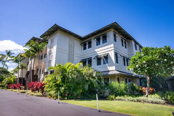 Beautifully maintained tropical resort grounds