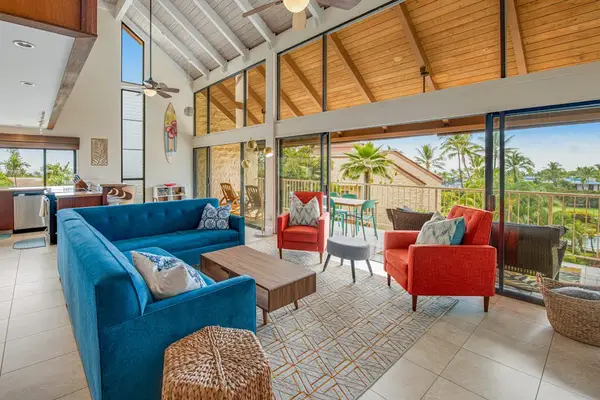 Bright Island Living With Vaulted Ceilings