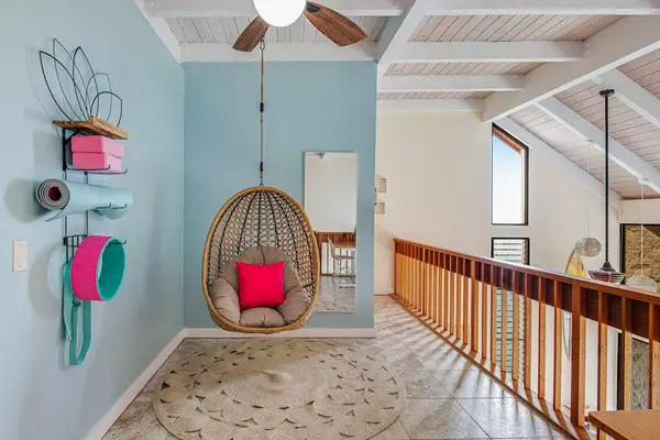 Charming Loft With Cozy Reading Nook