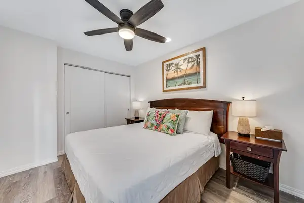 Second bedroom with queen bed for restful sleep