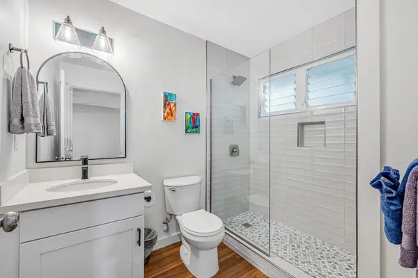 Bright Spa Style Bathroom