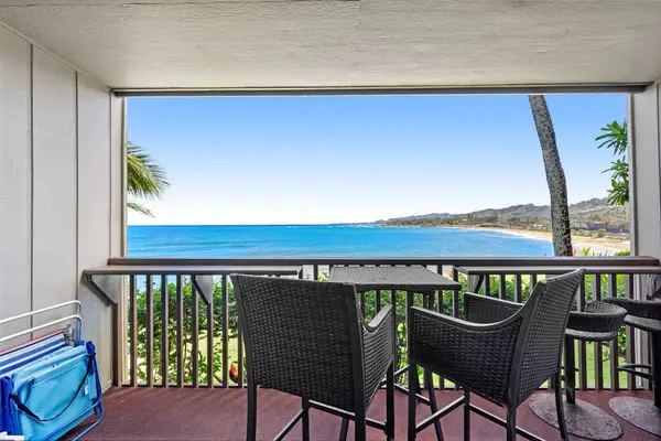 Enjoy Peaceful Tropical Surroundings