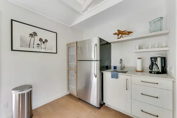 Make every meal enjoyable in this welcoming kitchen during vacation