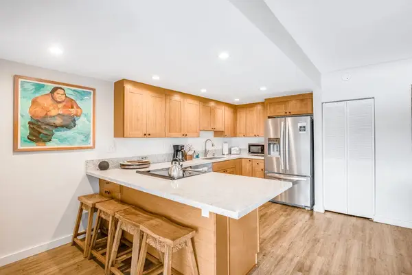 Modern Kitchen With Breakfast Bar