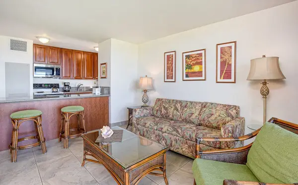Open Concept Living For Easy Island Stays
