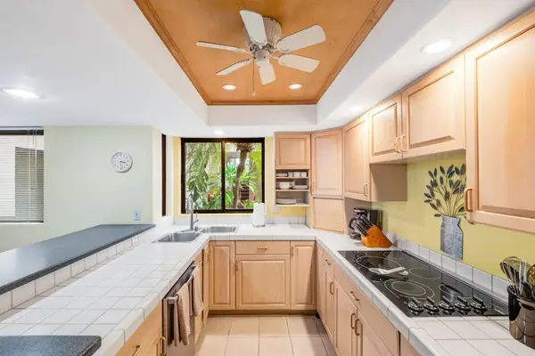 Bright Chef's Kitchen Fully Equipped