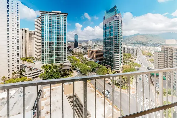 Enjoy peaceful moments with an unforgettable view