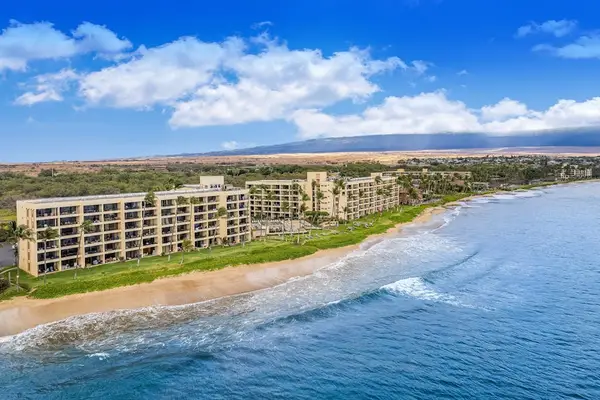 Pristine Beachside Retreat Stretched Across The Oceanfront