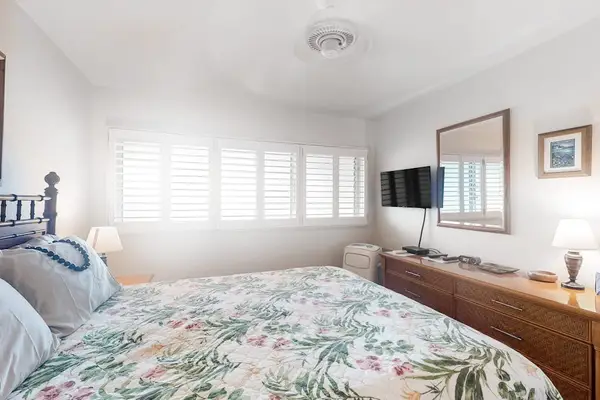Cozy Queen Bedroom for Restful Nights