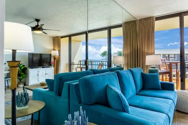 Relax In Spacious Island Comfort
