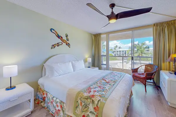 King bedroom with fresh air