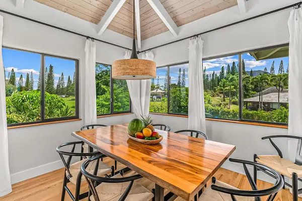 Scenic Dining Surrounded By Tropical Views