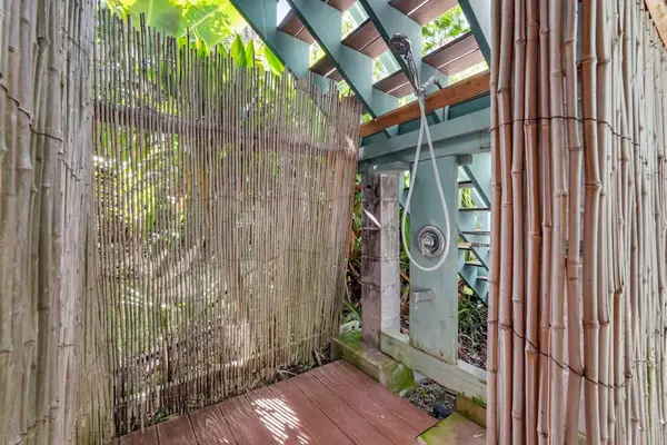 A secluded outdoor oasis. Rinse off under the stars in this private outdoor shower, enclosed by natural textured bamboo fencing for ultimate privacy. 🌿🚿