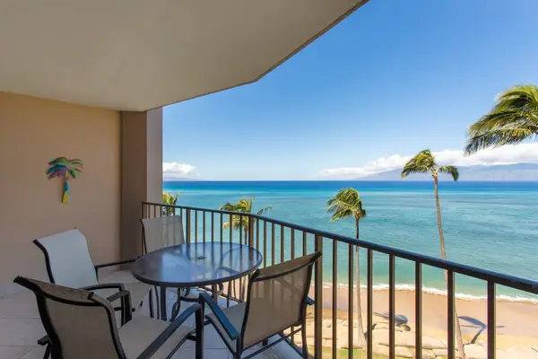 Unwind on the lanai with panoramic ocean views