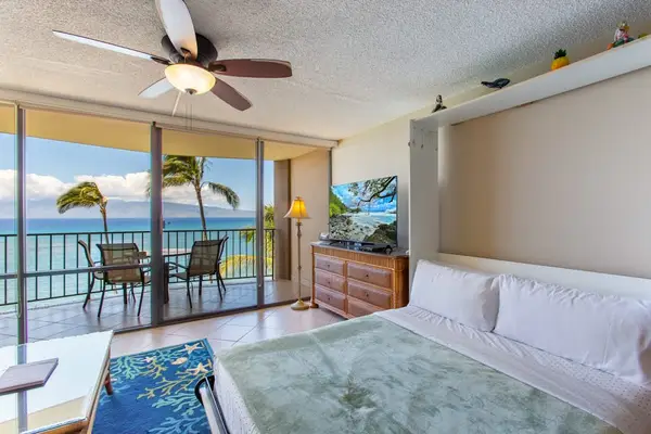 King bedroom with beautiful ocean views