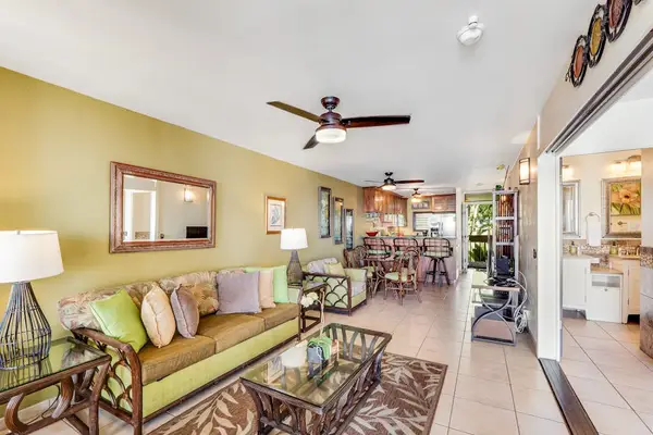 Open Living Space Made for Island Memories