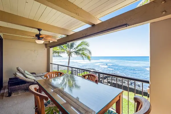 Dine with the Pacific Right Outside Your Door