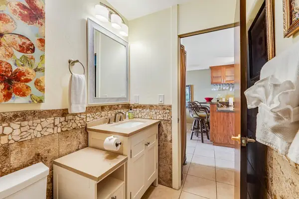Spacious Vanity for a Relaxing Start to Your Day
