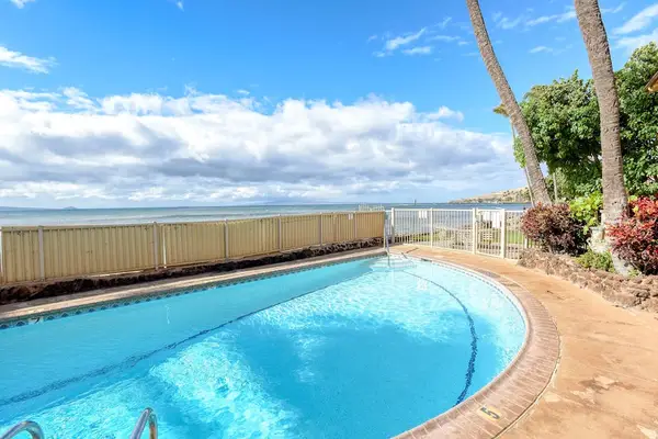 Hono Kai Community Pool