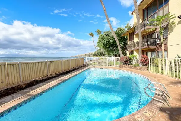 Hono Kai Community Pool