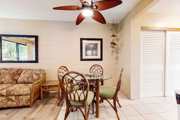 Dining room so that you can relax and dine after a busy day exploring.
