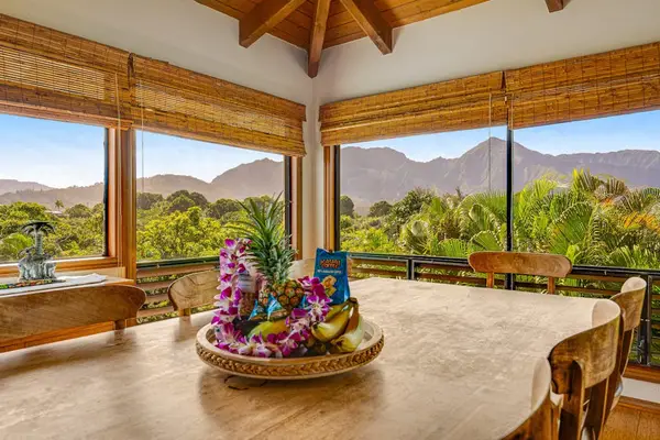Mountain View Dining Retreat