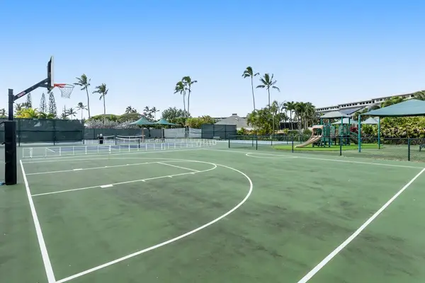 The Cliffs Resort basketball courts