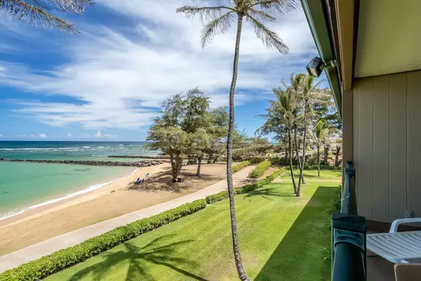 Pono Kai Resort, includes 12-acre grounds, an outdoor pool, a hot tub, a shuffleboard area, a barbecue facility with gas grills, a sauna, golf putting greens, Ping-Pong tables, a croquet lawn, a fitness center, tennis courts, and laundry facilities.