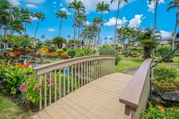 Pono Kai Resort, includes 12-acre grounds, an outdoor pool, a hot tub, a shuffleboard area, a barbecue facility with gas grills, a sauna, golf putting greens, Ping-Pong tables, a croquet lawn, a fitness center, tennis courts, and laundry facilities.