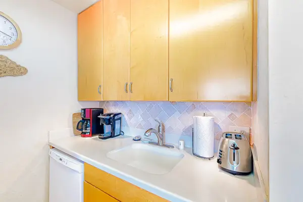 Open air kitchen so you can still enjoy the views or conversations with your guests while you prepare your food.