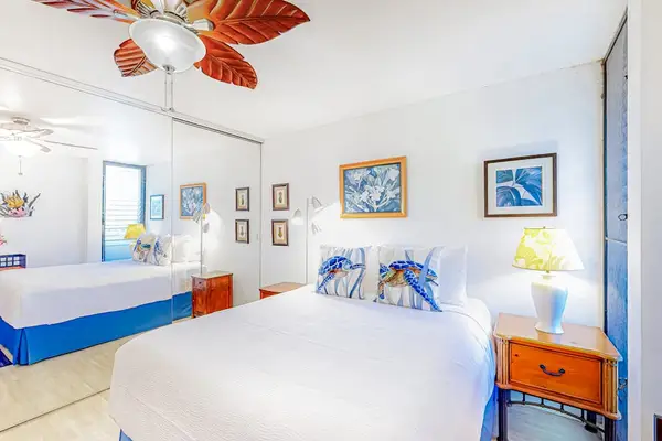 Queen bed for a great nights sleep with a fan to keep you cool.