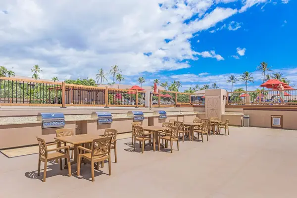 Open Air Poolside Dining