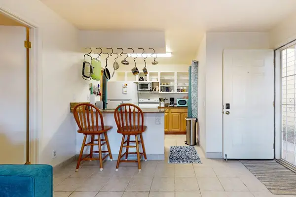 Fully equipped kitchen for home cooking