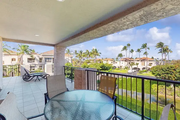 Covered Balcony Dining with Tropical Views