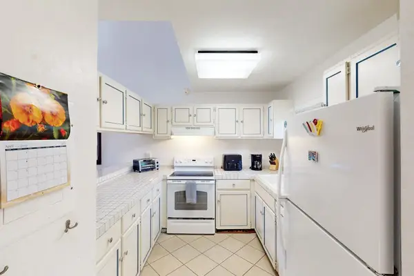 Fully stocked kitchen for all of your vacation needs.