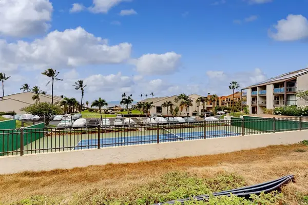 Resort Courtyard And Pool