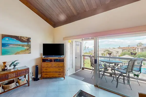 Bright Open Living Space