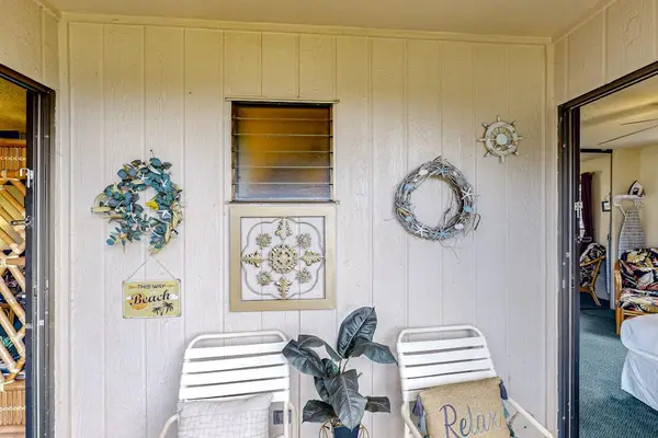 Charming Outdoor Seating Nook